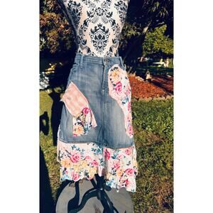 Denim upcycled skirt with floral pink appliqués lace pearls (27)